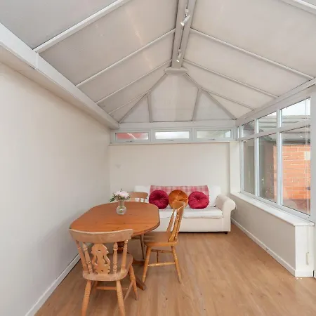 بيت للعطل Pass The Keys Large House 7 Guests Near Centre